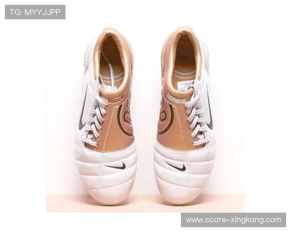 足球鞋定制球星大底设计创新助力性能提升与个性化需求满足